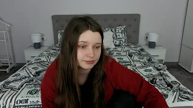 Snapshot of MagicPeachh_ chatting on 05/08/26, 05:35 MagicPeachh online show from 05/08/26, 05:35