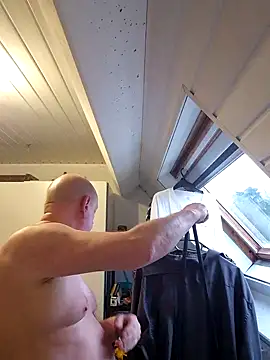 andrejoyfull64 online show from 02/04/25, 03:57