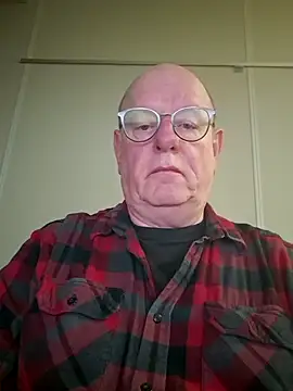 andrejoyfull64 online show from 10/17/25, 05:43