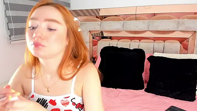 Snapshot of CamiiLovers chatting on 03/27/26, 12:16 CamiiLovers online show from 03/27/26, 12:16