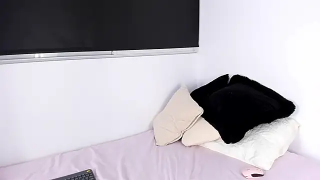 CamiiLovers online show from 06/24/26, 12:09