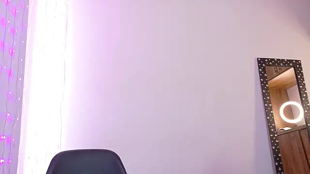 Snapshot of im_anna_ chatting on 10/19/25, 08:09 im anna online show from 10/19/25, 08:09