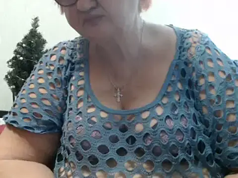 DeniseeRose online show from 12/02/24, 05:59