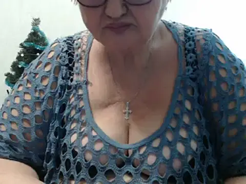 DeniseeRose online show from 12/28/24, 10:44