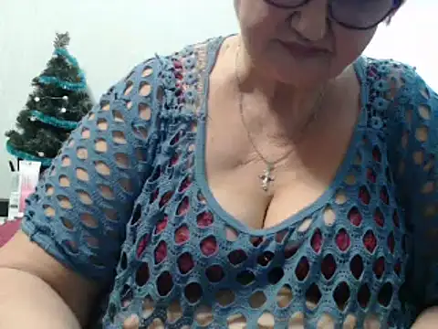 DeniseeRose online show from 12/29/24, 01:45