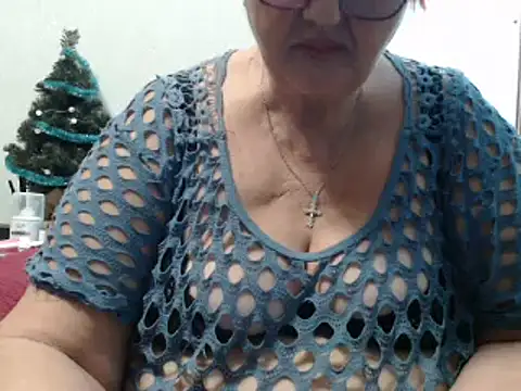 DeniseeRose online show from 12/31/24, 05:29