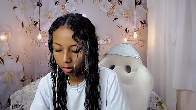 jasmin brunette  online show from 01/31/25, 01:34