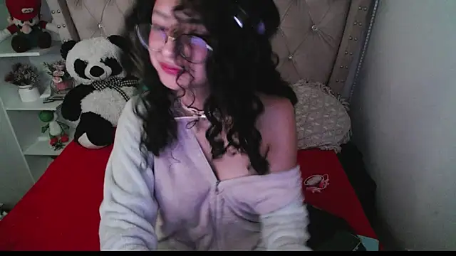 Snapshot of CherieCurl chatting on 10/28/25, 01:42 CherieCurl online show from 10/28/25, 01:42