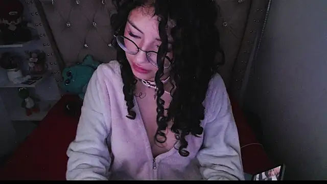 Snapshot of CherieCurl chatting on 11/10/25, 03:16 CherieCurl online show from 11/10/25, 03:16