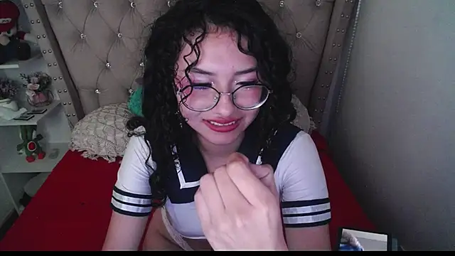 Snapshot of CherieCurl chatting on 11/28/25, 02:47 CherieCurl online show from 11/28/25, 02:47