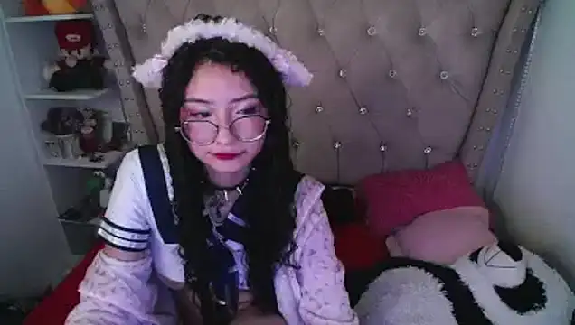 Snapshot of CherieCurl chatting on 02/22/26, 04:57 CherieCurl online show from 02/22/26, 04:57