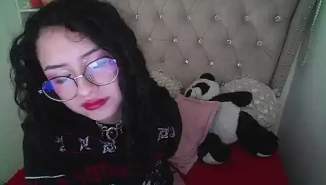 Snapshot of CherieCurl chatting on 03/19/26, 12:25 CherieCurl online show from 03/19/26, 12:25