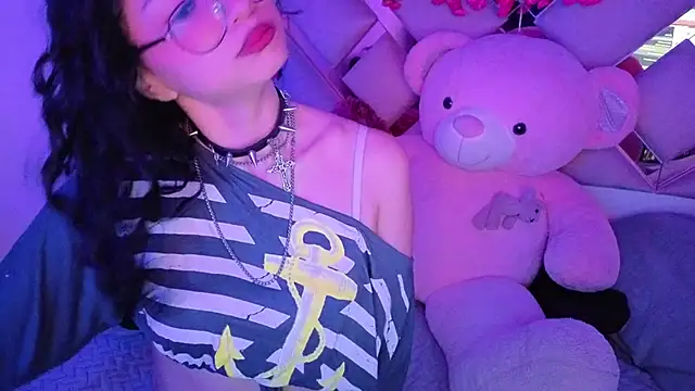 Snapshot of CherieCurl chatting on 06/01/26, 04:52 CherieCurl online show from 06/01/26, 04:52