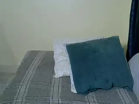 Snapshot of prettycheeky chatting on 10/24/25, 05:04 prettycheeky online show from 10/24/25, 05:04