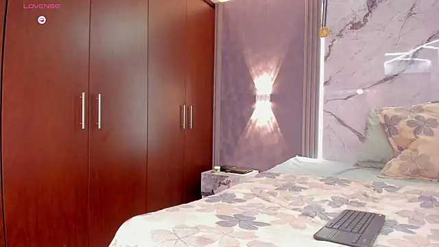 Johan Williams 07 online show from 10/04/25, 12:03