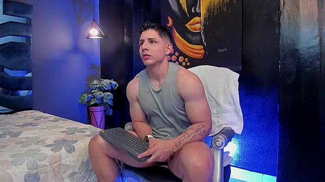 Johan Williams 07 online show from 03/26/26, 05:35