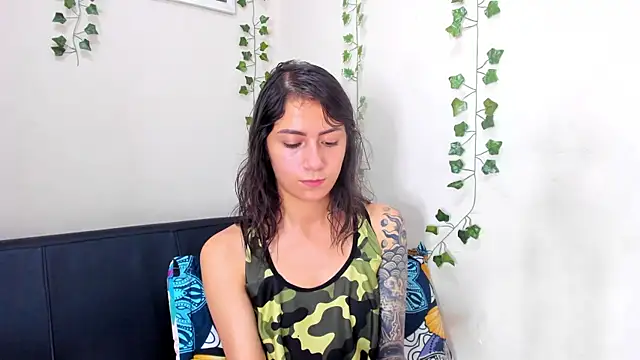 scarlet-jonesx online show from 12/04/24, 04:10