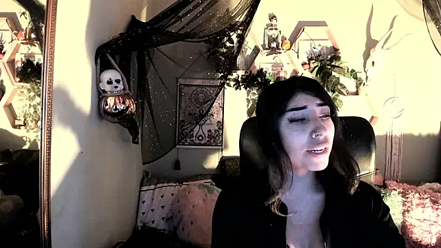SheryLee online show from 10/16/25, 10:33
