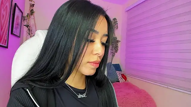 Snapshot of Starliee__ chatting on 01/10/25, 02:46 Starliee   online show from 01/10/25, 02:46