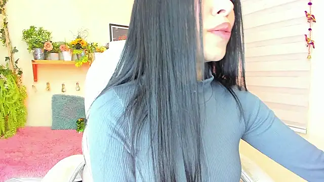 Snapshot of Starliee__ chatting on 01/31/25, 11:35 Starliee   online show from 01/31/25, 11:35