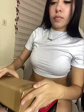 Snapshot of Starliee__ chatting on 02/08/25, 12:28 Starliee   online show from 02/08/25, 12:28