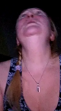 Snapshot of blondyaguar chatting on 12/05/24, 04:44 blondyaguar online show from 12/05/24, 04:44