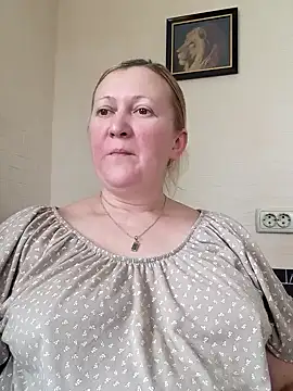 Snapshot of blondyaguar chatting on 12/16/24, 08:09 blondyaguar online show from 12/16/24, 08:09