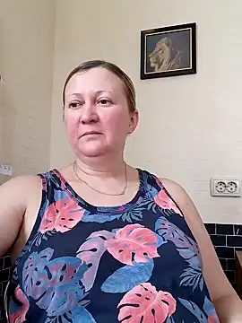 Snapshot of blondyaguar chatting on 02/06/25, 09:32 blondyaguar online show from 02/06/25, 09:32