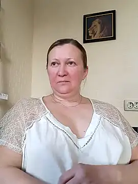 Snapshot of blondyaguar chatting on 02/21/25, 07:56 blondyaguar online show from 02/21/25, 07:56