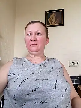 Snapshot of blondyaguar chatting on 03/06/25, 08:41 blondyaguar online show from 03/06/25, 08:41