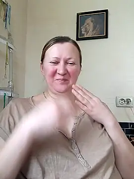 Snapshot of blondyaguar chatting on 11/28/25, 10:07 blondyaguar online show from 11/28/25, 10:07