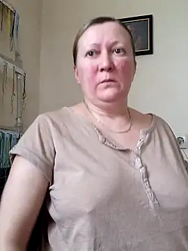 Snapshot of blondyaguar chatting on 12/19/25, 08:21 blondyaguar online show from 12/19/25, 08:21