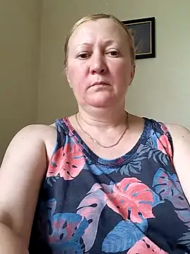 Snapshot of blondyaguar chatting on 07/17/26, 08:21 blondyaguar online show from 07/17/26, 08:21