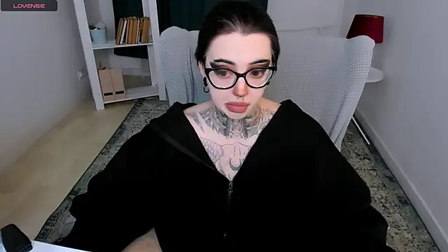 Dixi Pixi  online show from 06/25/26, 07:13