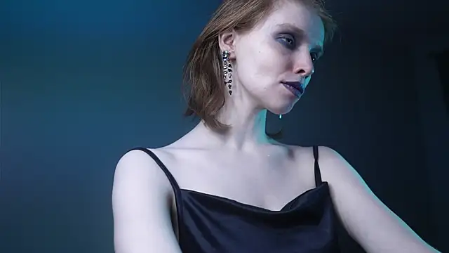 Snapshot of ginger_hugs chatting on 11/03/25, 10:10 ginger hugs online show from 11/03/25, 10:10