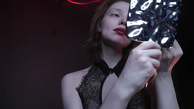 Snapshot of ginger_hugs chatting on 11/10/25, 10:09 ginger hugs online show from 11/10/25, 10:09