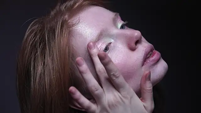 Snapshot of ginger_hugs chatting on 11/11/25, 10:10 ginger hugs online show from 11/11/25, 10:10