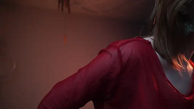 Snapshot of ginger_hugs chatting on 11/17/25, 10:04 ginger hugs online show from 11/17/25, 10:04