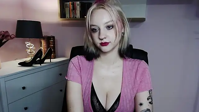 Snapshot of MadelineLust chatting on 12/05/24, 06:44 MadelineLust online show from 12/05/24, 06:44