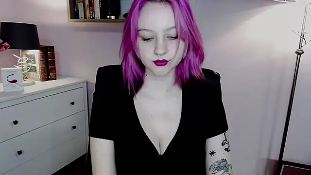 Snapshot of MadelineLust chatting on 01/19/25, 02:28 MadelineLust online show from 01/19/25, 02:28