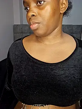 Snapshot of freaky_j_ chatting on 12/04/25, 07:55 freaky j online show from 12/04/25, 07:55