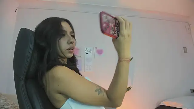 Snapshot of MissSussy chatting on 01/28/25, 03:15 MissSussy online show from 01/28/25, 03:15