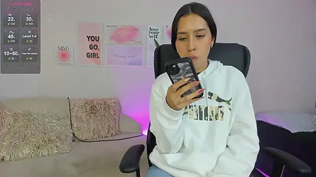 Snapshot of MissSussy chatting on 02/08/25, 03:08 MissSussy online show from 02/08/25, 03:08