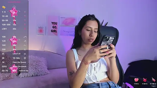 Snapshot of MissSussy chatting on 02/14/25, 03:33 MissSussy online show from 02/14/25, 03:33