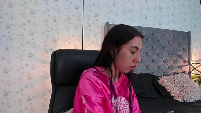 Snapshot of MissSussy chatting on 01/17/26, 12:21 MissSussy online show from 01/17/26, 12:21