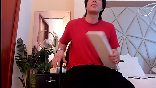 Karimferrer online show from 01/08/25, 07:24