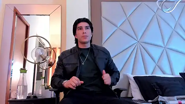 Karimferrer online show from 01/30/25, 08:32