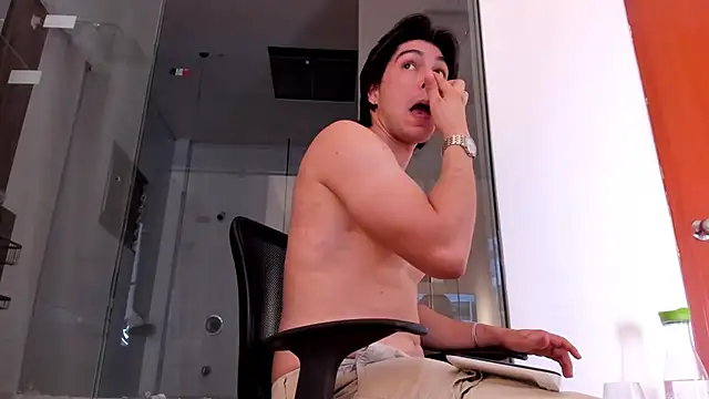 Karimferrer online show from 02/03/25, 08:24