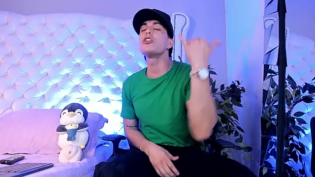 Karimferrer online show from 02/27/26, 06:13