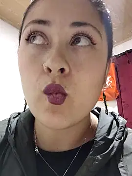 Snapshot of LisbethMoore_ chatting on 04/02/26, 11:57 LisbethMoore online show from 04/02/26, 11:57